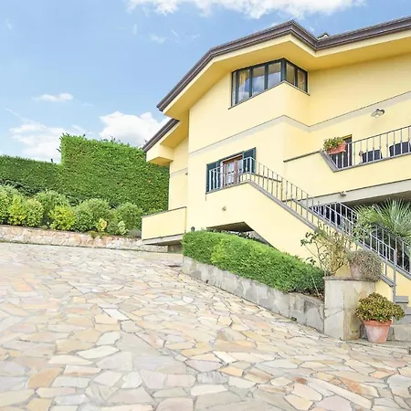 3 Bedroom Cozy In * Massarosa