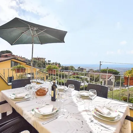 3 Bedroom Cozy In Holiday home Massarosa